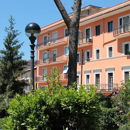 Hotel La Villa Ceccano Ngoại thất bức ảnh