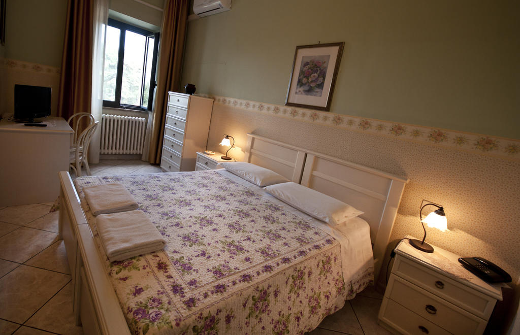 Hotel La Villa Ceccano Phòng bức ảnh