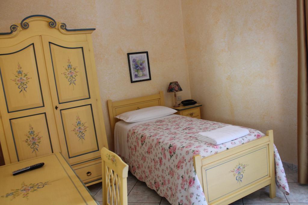 Hotel La Villa Ceccano Phòng bức ảnh