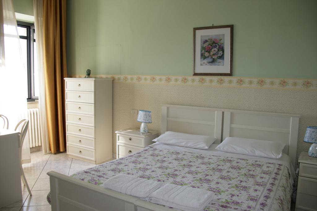 Hotel La Villa Ceccano Phòng bức ảnh