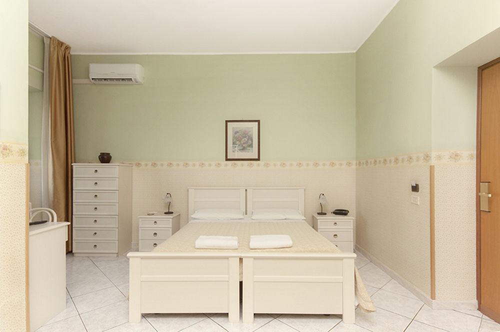 Hotel La Villa Ceccano Ngoại thất bức ảnh