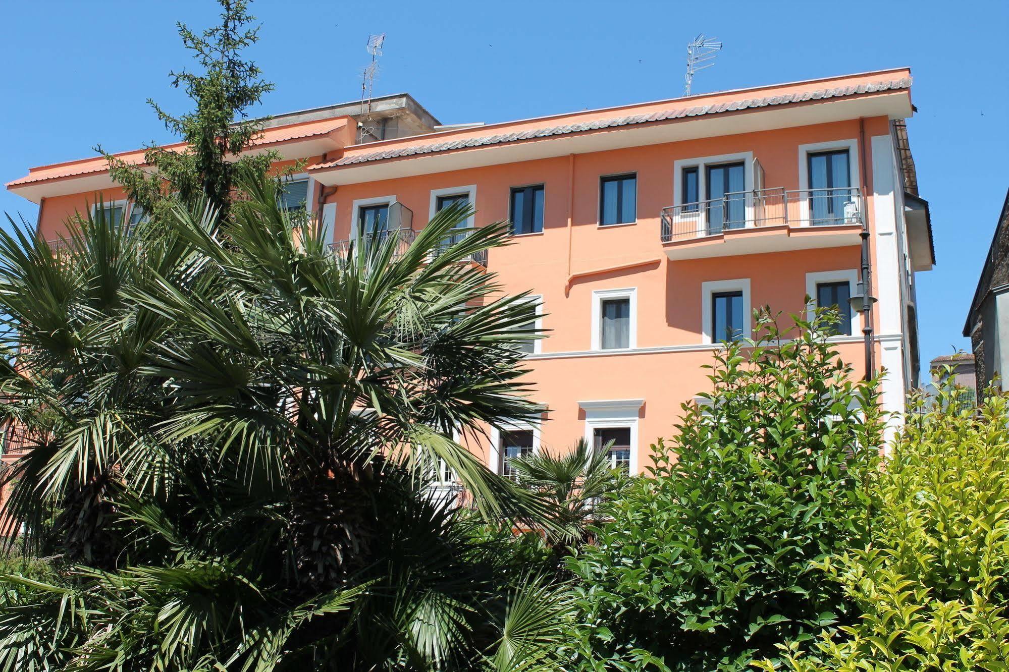 Hotel La Villa Ceccano Ngoại thất bức ảnh