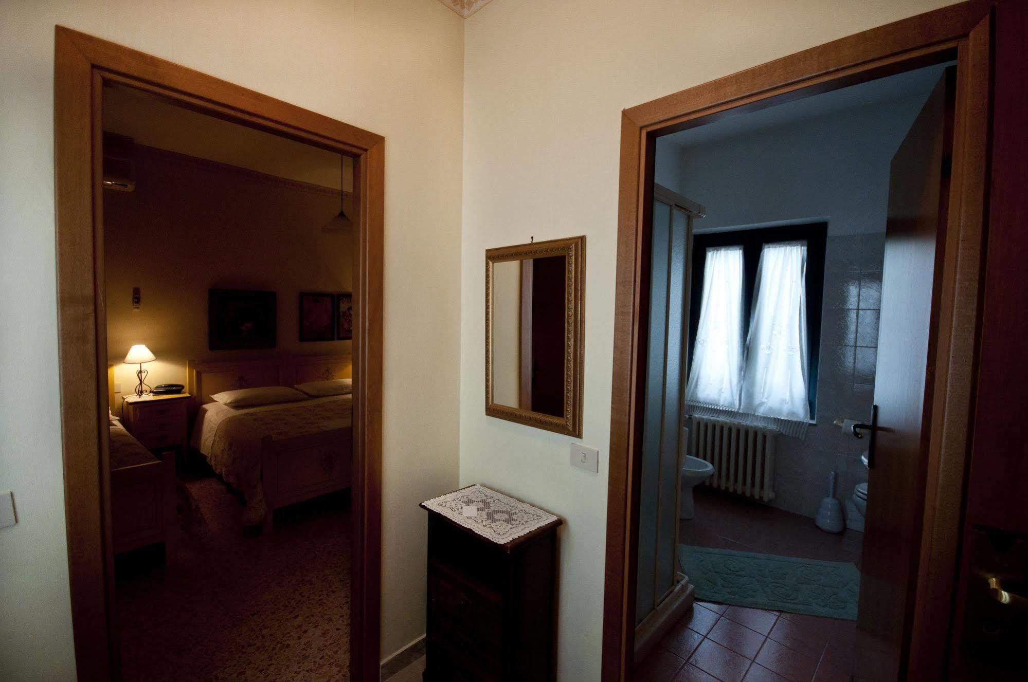 Hotel La Villa Ceccano Ngoại thất bức ảnh